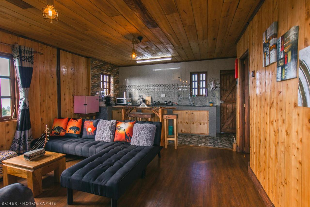 The Wonky House Apartment Timau Екстериор снимка