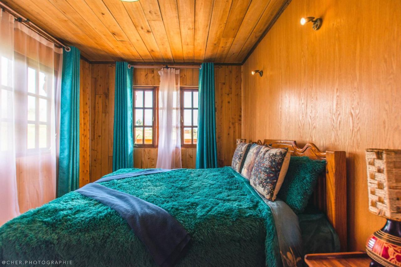The Wonky House Apartment Timau Екстериор снимка
