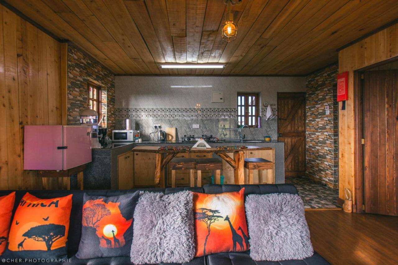 The Wonky House Apartment Timau Екстериор снимка